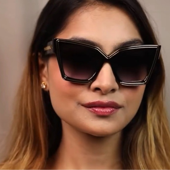 New! Valentino V Grace VLS 126A, Black and Gold Sunglasses, Authentic